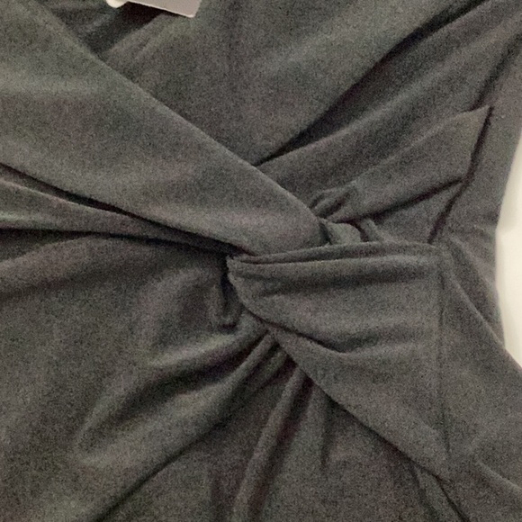 RALPH LAUREN
Women's Jersey Off-the-shoulder Side-slit Column Gown In Black - Picture 14 of 15